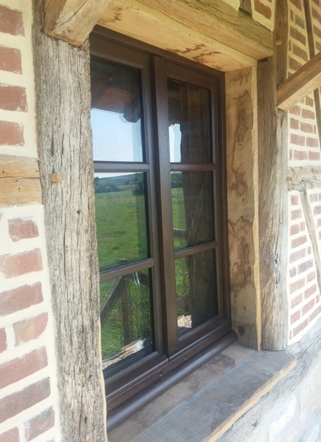 Fenêtre 2 vantaux en chêne Finition Ton Bois Ebène BERTHAUD 71