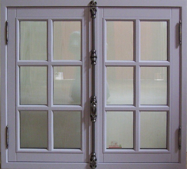 Fenêtre patrimoine 2 vantaux avec crémone en applique BERTHAUD 71